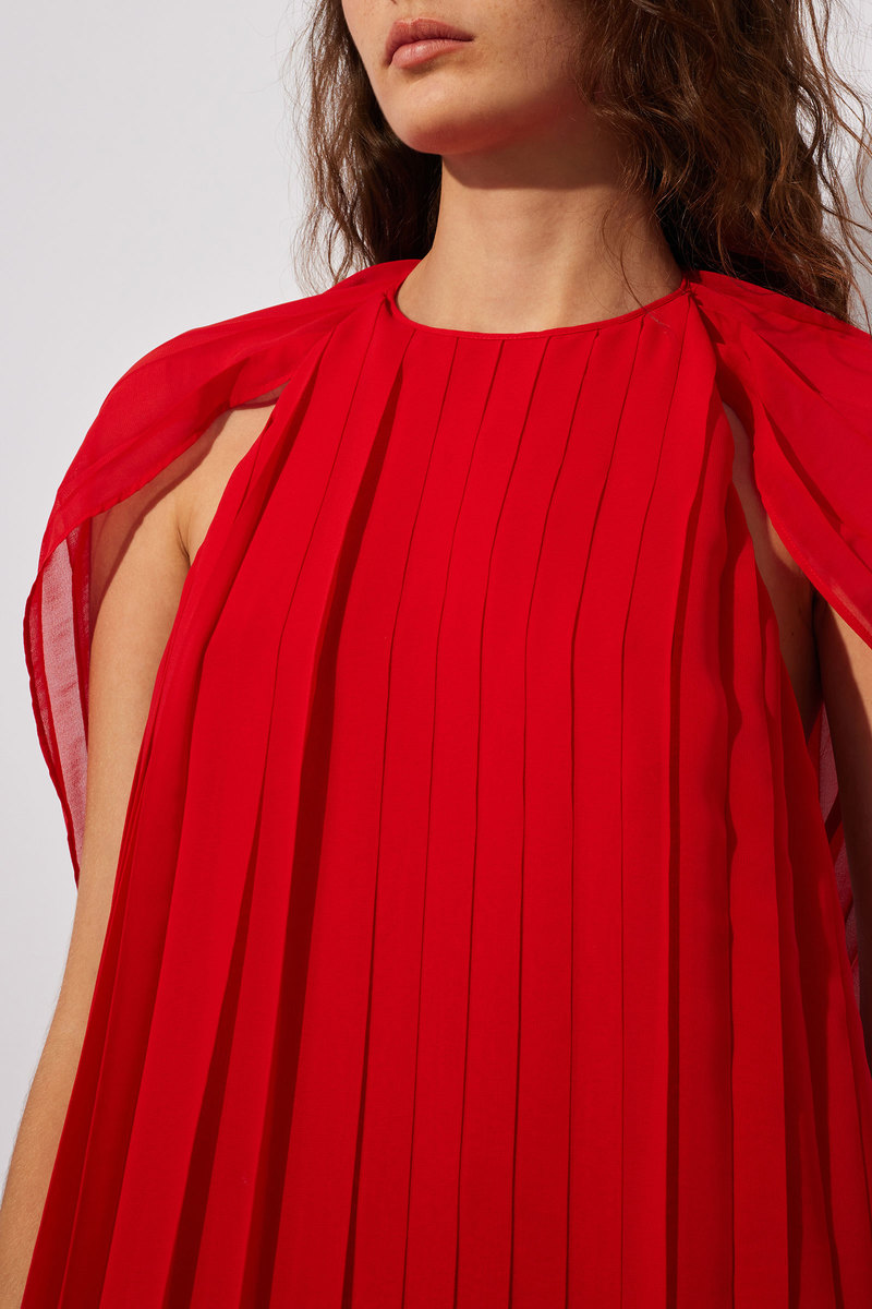 Vestido rojo plisado