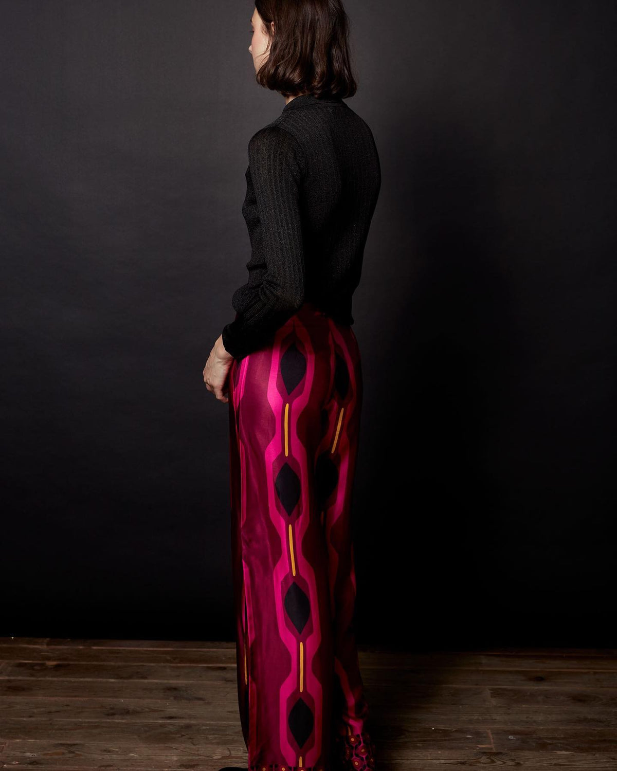 Pantalón estampado geométrico rosa